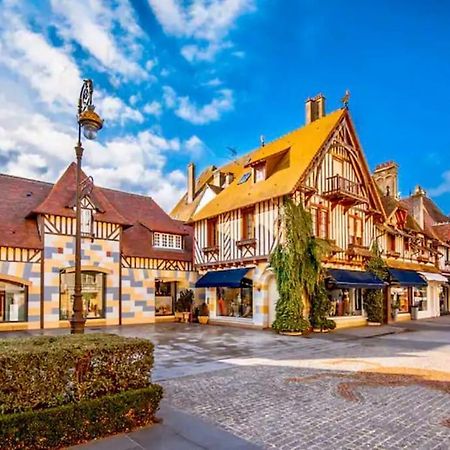 Le Camaieu Deauville Exteriör bild