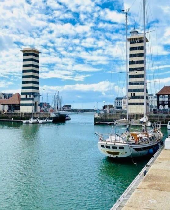 Le Camaieu Deauville Exteriör bild